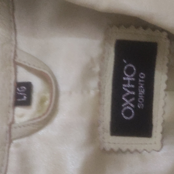 Leather jacket - Picture 4 of 8